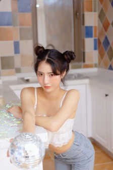 金发美人